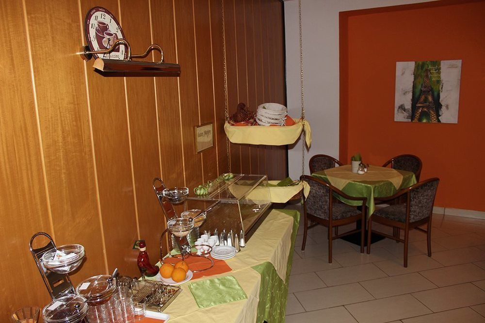 Pension Erlaa Wiedeń Zewnętrze zdjęcie